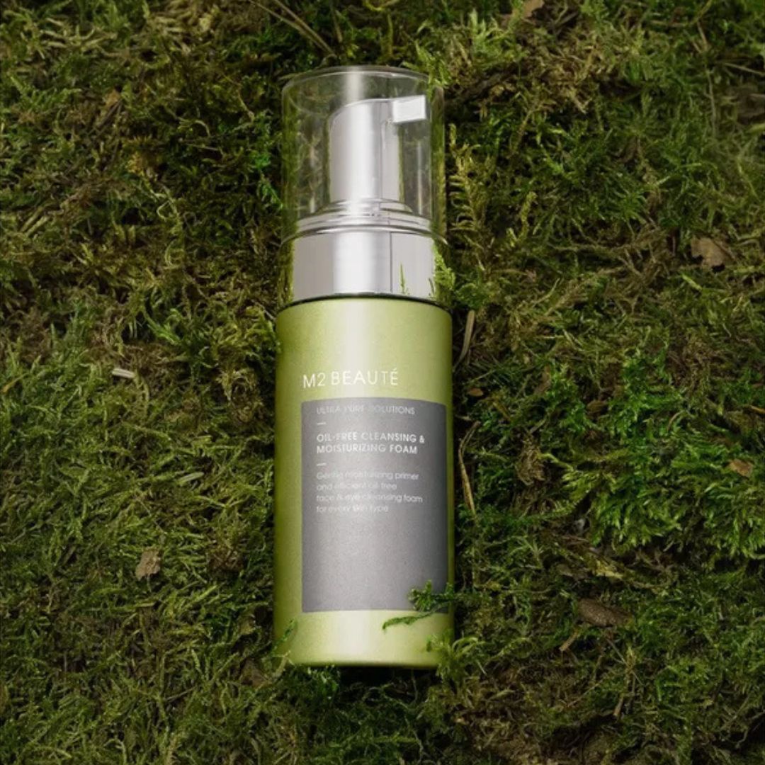 M2 BEAUTÉ Oil-free Cleansing & Moisturizing Foam