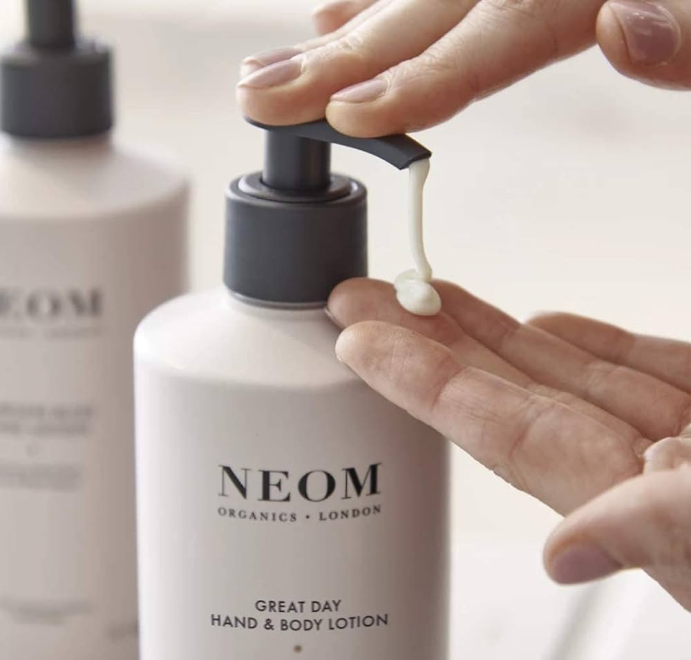 Neom Organics Real Luxury Hand & Body Lotion 300ml
