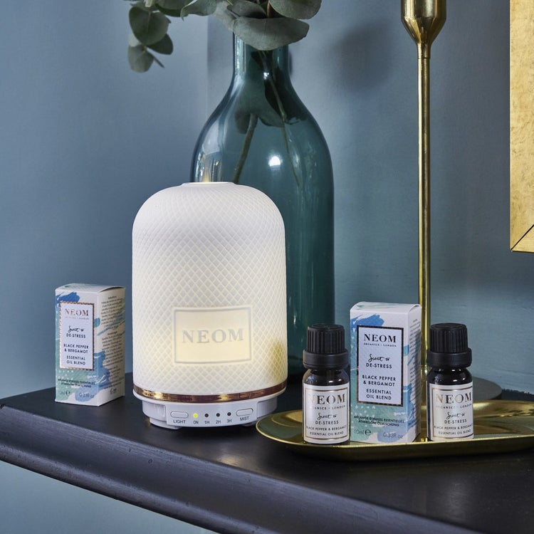 Neom Organics Ylang Ylang, Vetivert & Tonka Bean Essential Oil Blend 30ml