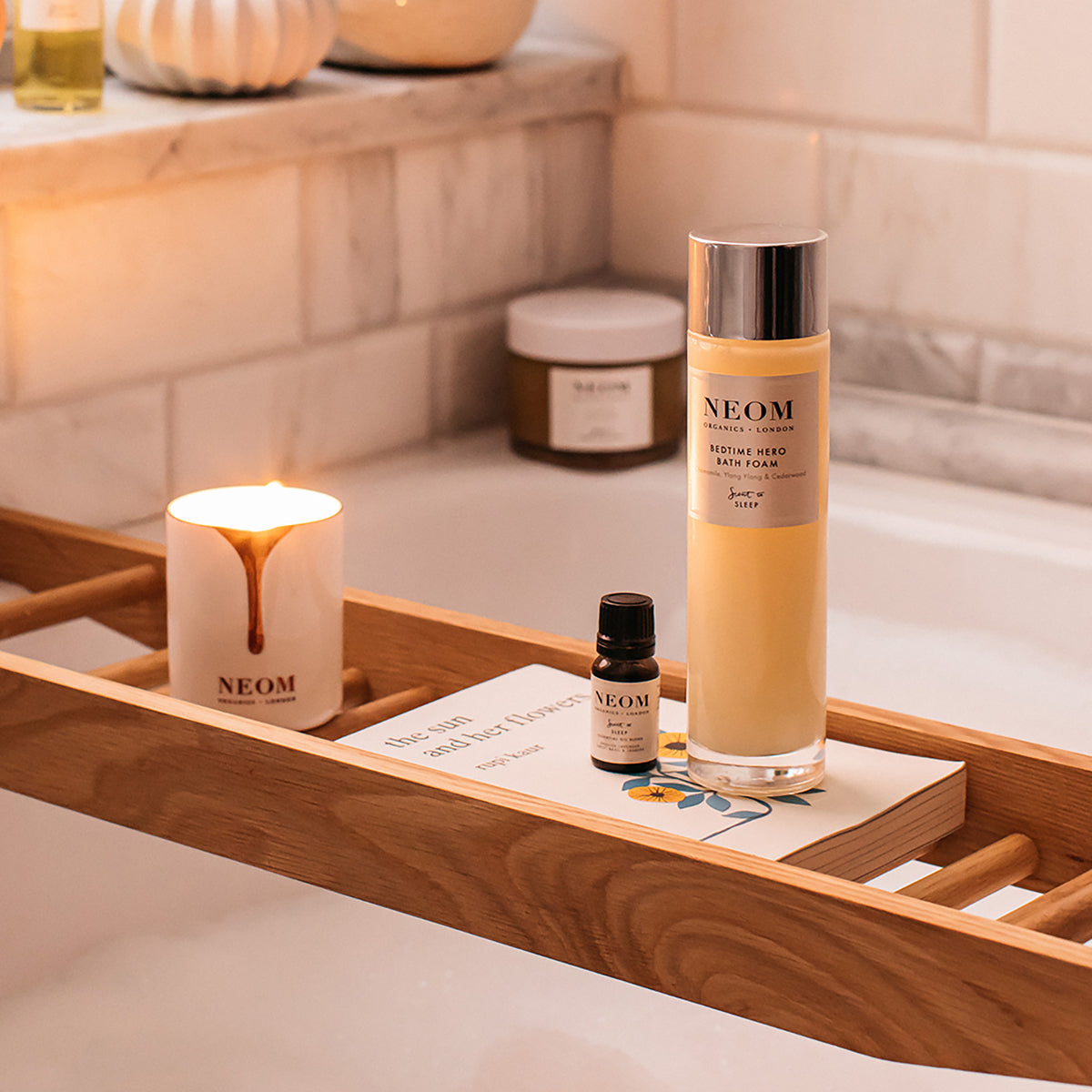 Neom Organics Real Luxury Intensive Skin Treatment Candle 140g